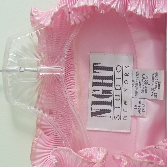 Skirt Suit - 2pc Pink - Picture 5 of 8